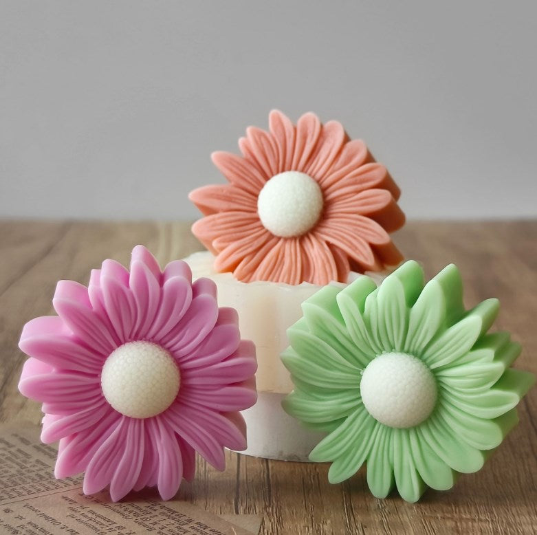 Handcrafted Designer Daisey Candles set of 10