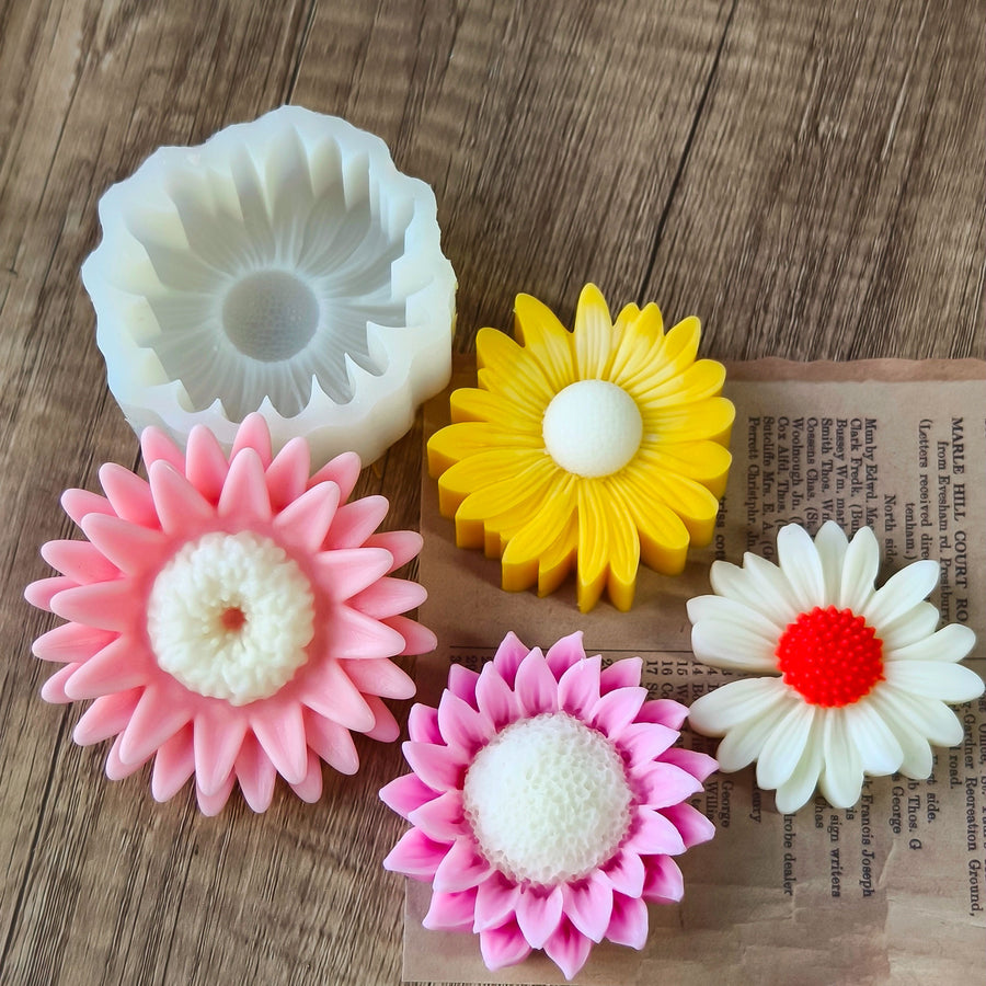 Handcrafted Designer Daisey Candles set of 10