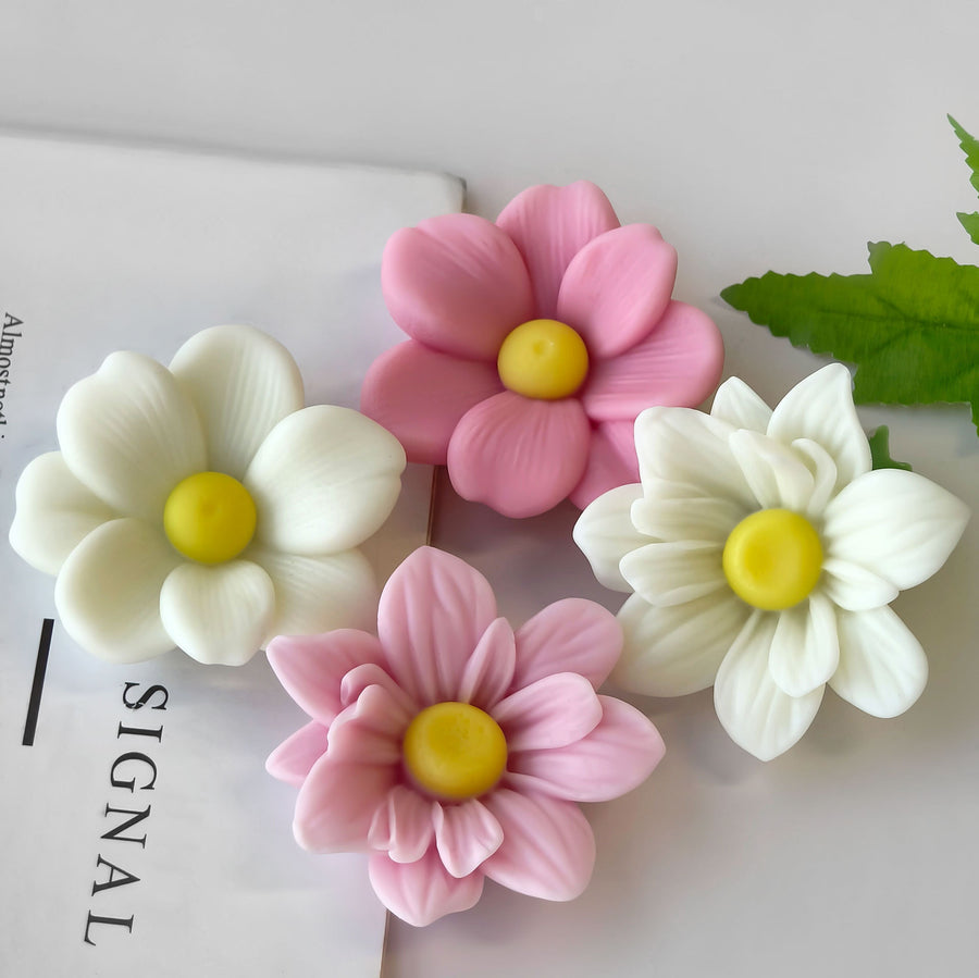 Handcrafted Designer Daisey Candles set of 10