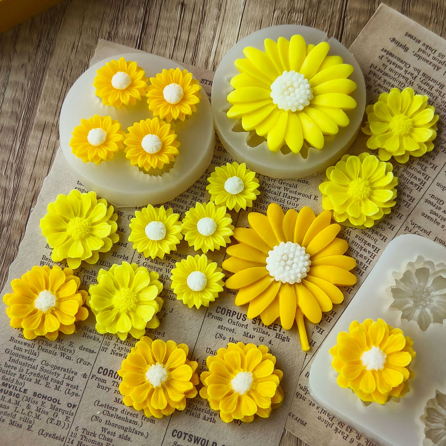 Handcrafted Designer Daisey Candles set of 10